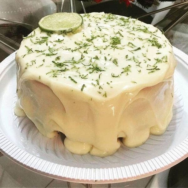 BOLO DE LIMÃO ESPECIAL