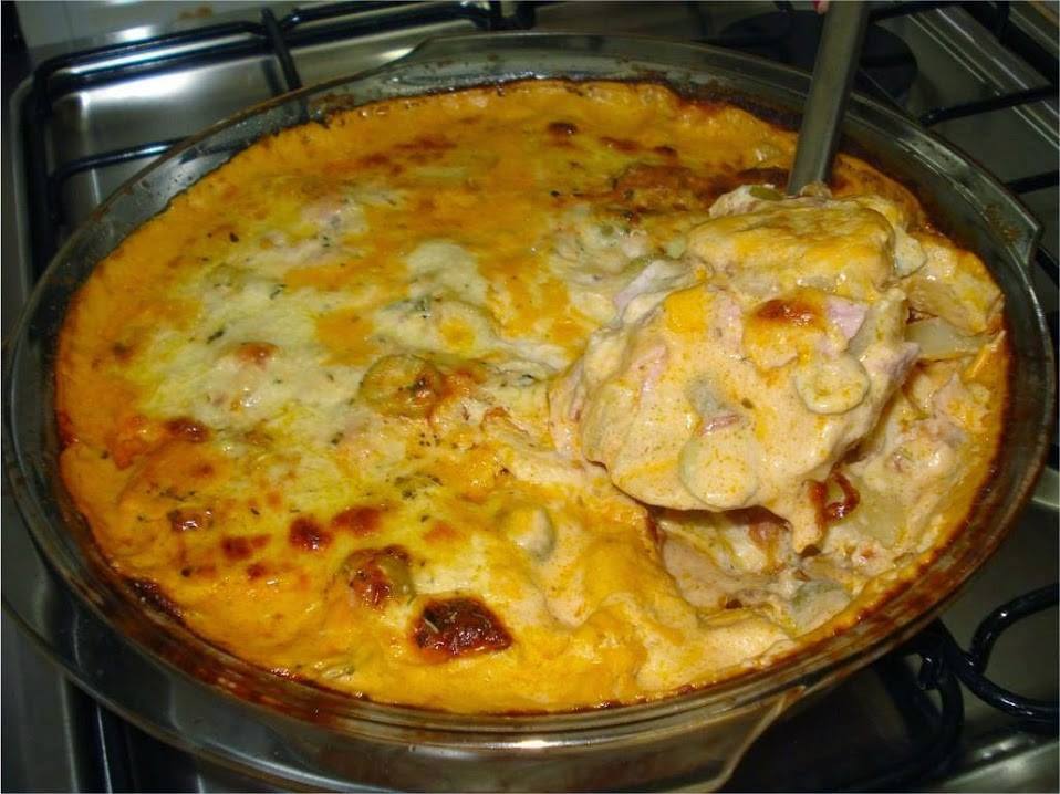 Gratinado de batata com presunto e queijo