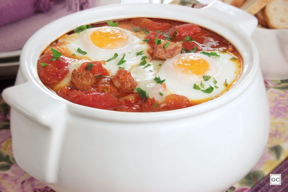 SOPA DE TOMATE COM OVOS