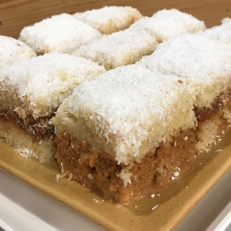 Bolo de Doce de leite com coco