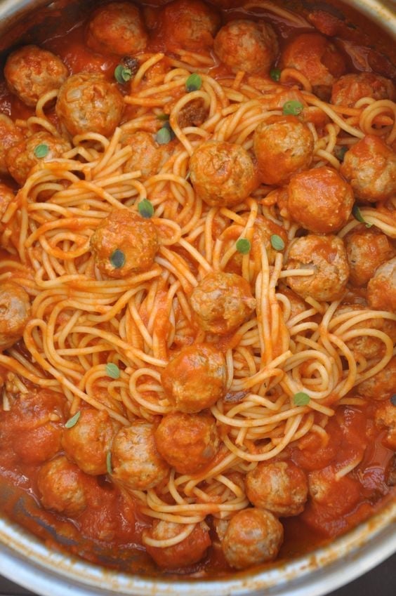 Spaghetti com Almôndegas de Carne