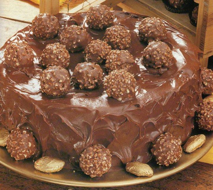 Bolo de Ferrero Rocher