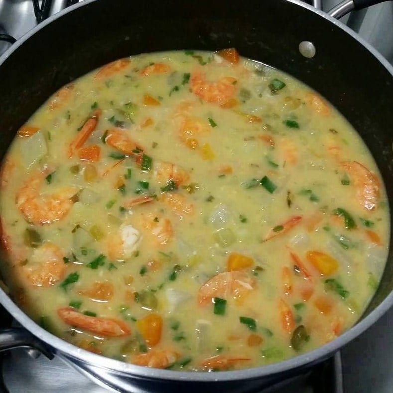 SOPA DE CAMARÃO COM MANDIOQUINHA