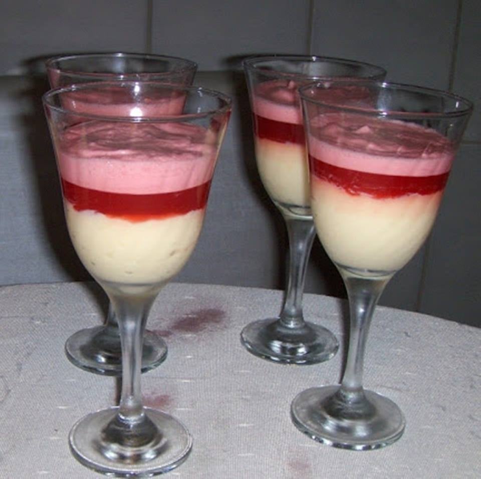 Creme de Leite Condensado com Gelatina de Morango