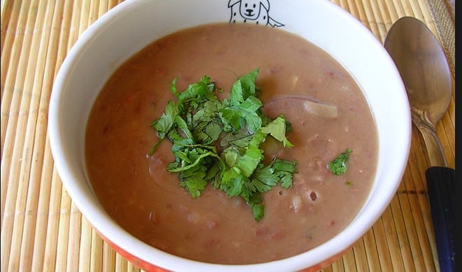 SOPA DE FEIJÃO