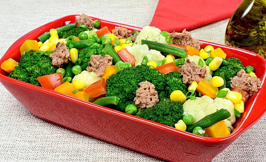 Salada de brócolis com couve-flor