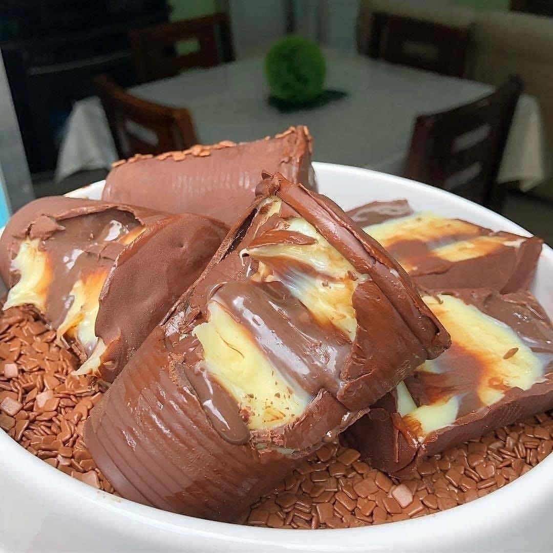 Copinho de chocolate recheado com brigadeiro fake DUO!