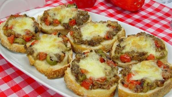 BRUSCHETTA DE SARDINHA PARA SEU FIM DE TARDE