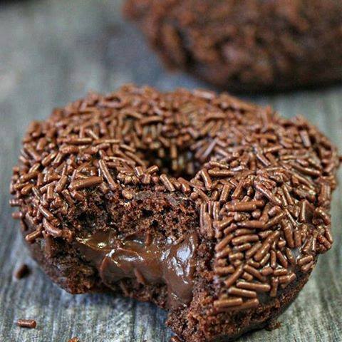 Fantástico Donut de Chocolate Recheado