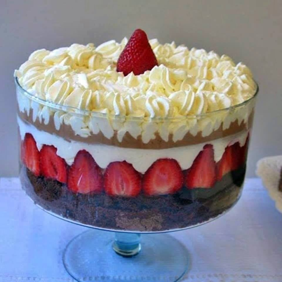 Bolo Trifle de Morango (DELICIOSO)