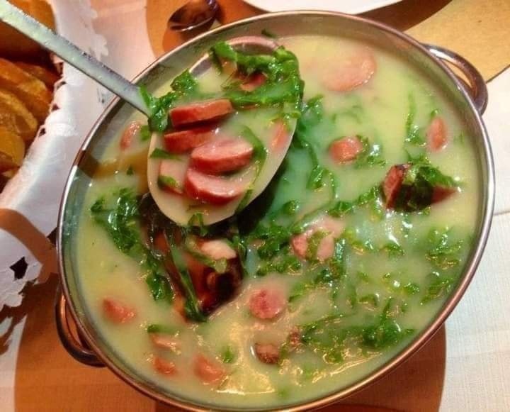 Caldo Verde com linguiça defumada