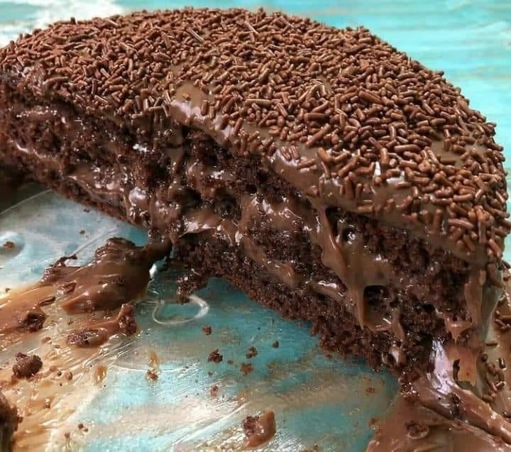 Bolo de brigadeiro