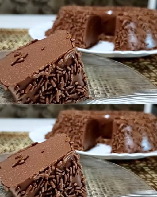 Brigadeirão de Chocolate com Cobertura Cremosa: Uma Sobremesa para Derreter Corações 🍫✨