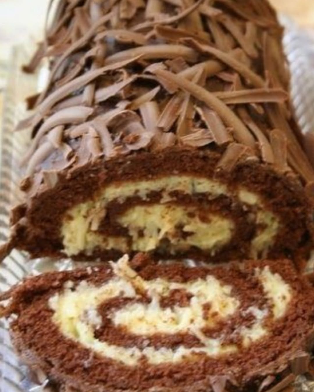 Receita de Rocambole de Chocolate com Recheio de Chocolate Branco
